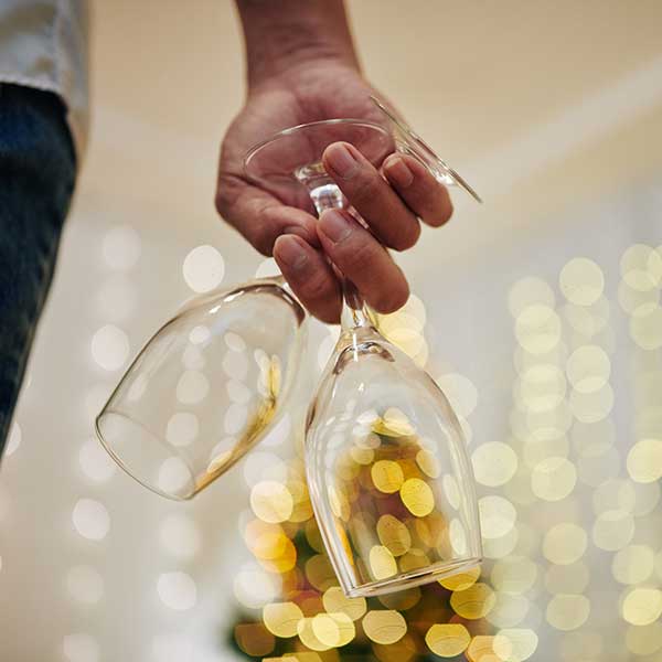 wine-glasses-for-new-year wine-glasses